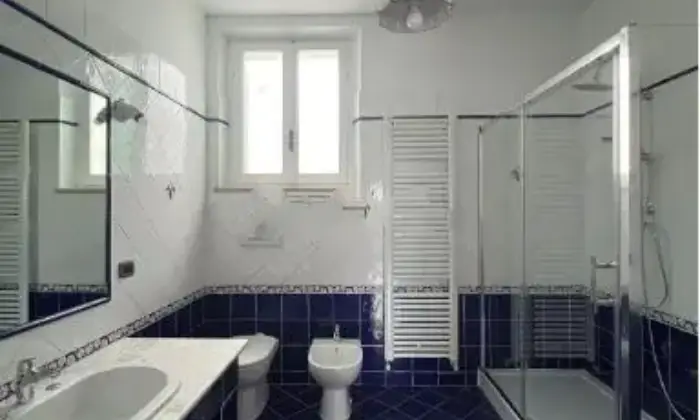 Rexer-Montemarciano-Appartamento-ristrutturato-in-centro-a-Montemarciano-AN-Bagno