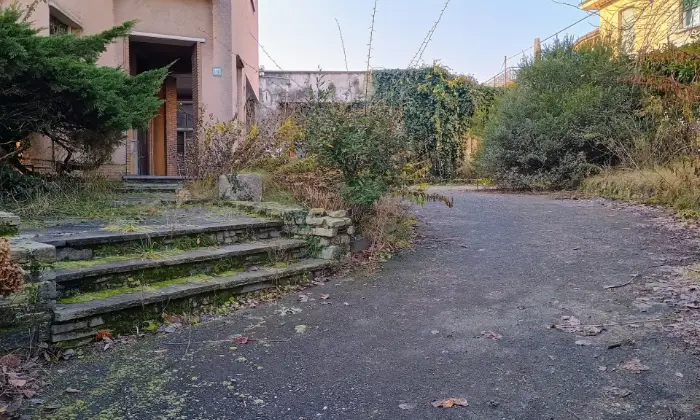 Rexer-VARESE-Villa-singola-e-capannone-di-grandi-dimensioni-Altro
