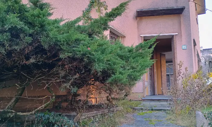 Rexer-Varese-Villa-singola-e-capannone-di-grandi-dimensioni-Altro