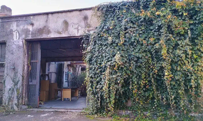 Rexer-VARESE-Villa-singola-e-capannone-di-grandi-dimensioni-Altro