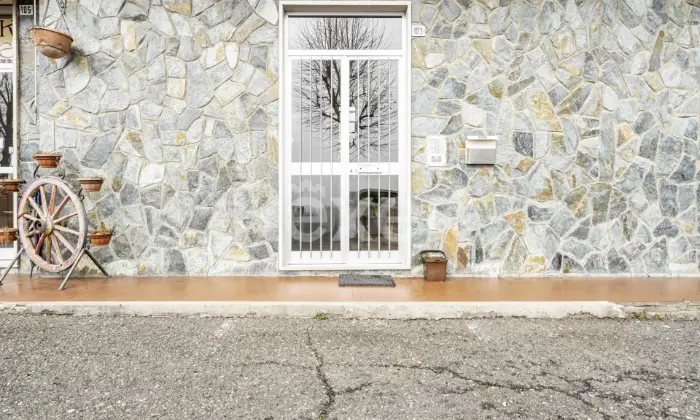 Rexer-Strevi-Appartamento-con-Ampi-Spazi-e-Box-Auto-a-Strevi-nel-complesso-I-Girasoli-Altro