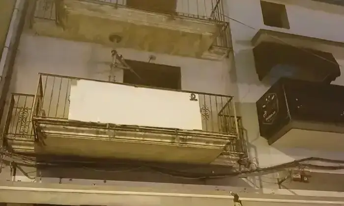 Rexer-Pomigliano-dArco-Intero-stabile-in-via-Roma-a-Pomigliano-Darco-Altro