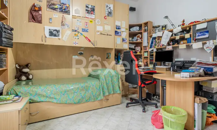 Rexer-Genova-PIAZZA-PETRELLA-IN-VENDITA-VANI-CON-TERRAZZO-SOPRASTANTE-Altro