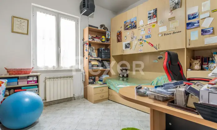 Rexer-Genova-PIAZZA-PETRELLA-IN-VENDITA-VANI-CON-TERRAZZO-SOPRASTANTE-Altro