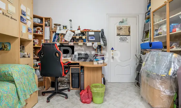 Rexer-Genova-PIAZZA-PETRELLA-IN-VENDITA-VANI-CON-TERRAZZO-SOPRASTANTE-Altro