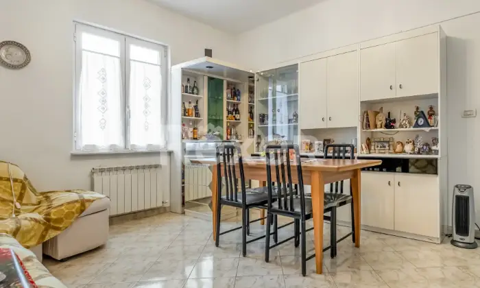 Rexer-Genova-PIAZZA-PETRELLA-IN-VENDITA-VANI-CON-TERRAZZO-SOPRASTANTE-Altro