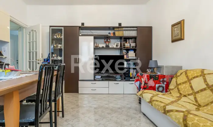 Rexer-Genova-PIAZZA-PETRELLA-IN-VENDITA-VANI-CON-TERRAZZO-SOPRASTANTE-Altro