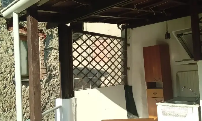Rexer-Carro-Vendesi-casa-su-livelli-a-Carro-SP-Altro