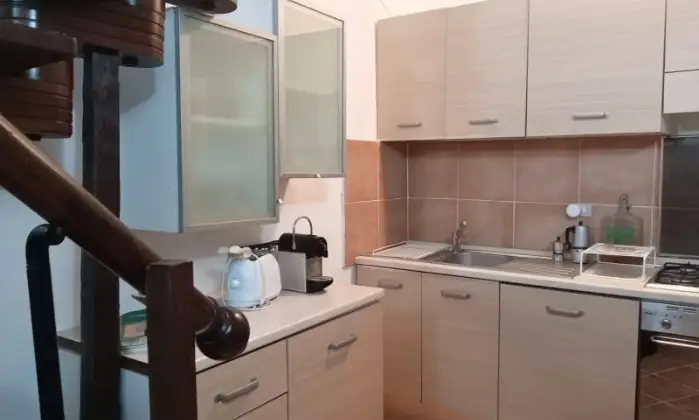 Rexer-Carro-Vendesi-casa-su-livelli-a-Carro-SP-Altro