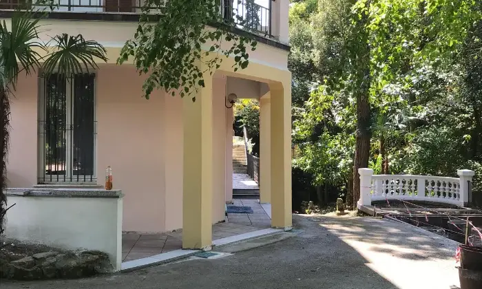 Rexer-Cogorno-VENDESI-APPARTAMENTO-RISTRUTTURATO-PIANO-TERRA-IN-VILLA-CON-PARCO-Altro
