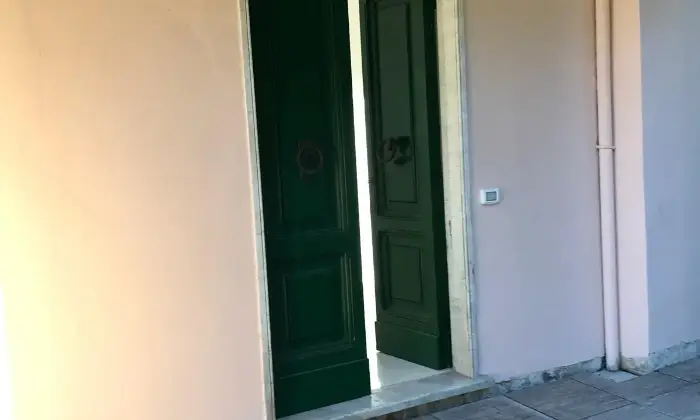 Rexer-Cogorno-VENDESI-APPARTAMENTO-RISTRUTTURATO-PIANO-TERRA-IN-VILLA-CON-PARCO-Altro