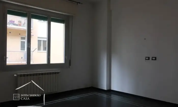Rexer-Genova-Appartamento-con-ampio-balcone-vista-panoramica-e-due-cantine-Altro