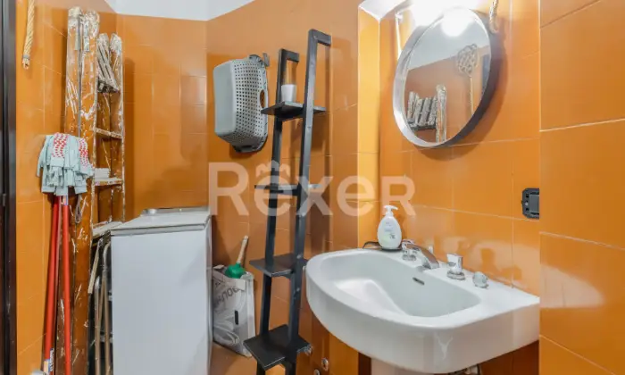 Rexer-Gazzola-Casa-indipendente-su-piani-Altro