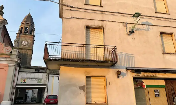 Rexer-Polesine-Parmense-Vendesi-edificio-con-abitazione-e-locale-commerciale-Altro