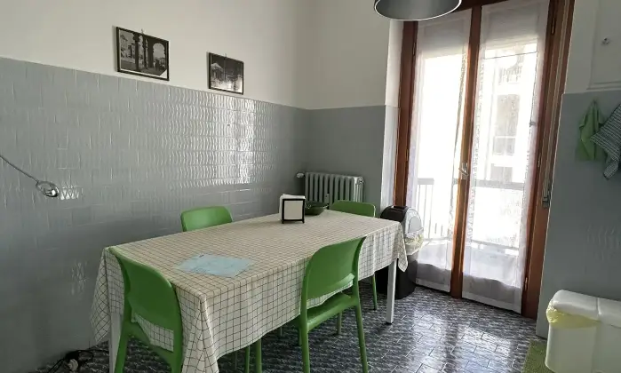 Rexer-VARESE-Accogliente-Appartamento-al-Quinto-Piano-in-Ottime-Condizioni-Altro