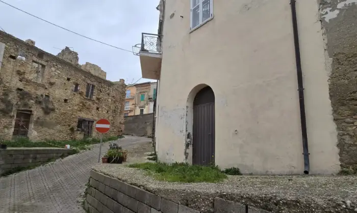 Rexer-Arielli-Casa-indipendente-nel-centro-storico-del-paese-Altro