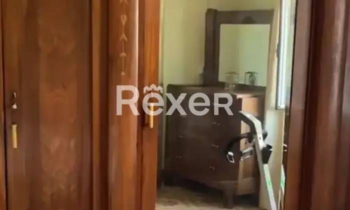 Rexer-Fivizzano-Vendesi-casa-indipendente-in-Piazza-Gioco-Fivizzano-Camera-da-letto-matrimoniale