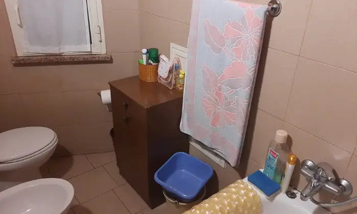 Rexer-Ventasso-Casa-singola-con-ristorante-pizzeria-Bagno