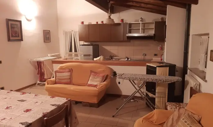 Rexer-Ventasso-Casa-singola-con-ristorante-pizzeria-Salone