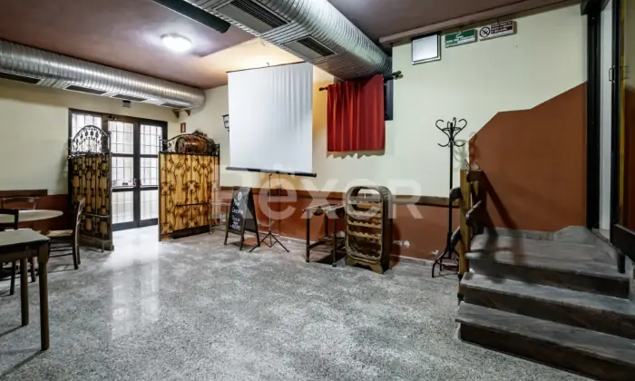 Rexer-Borgonuovo-Locale-commerciale-di-circa-mq-Altro