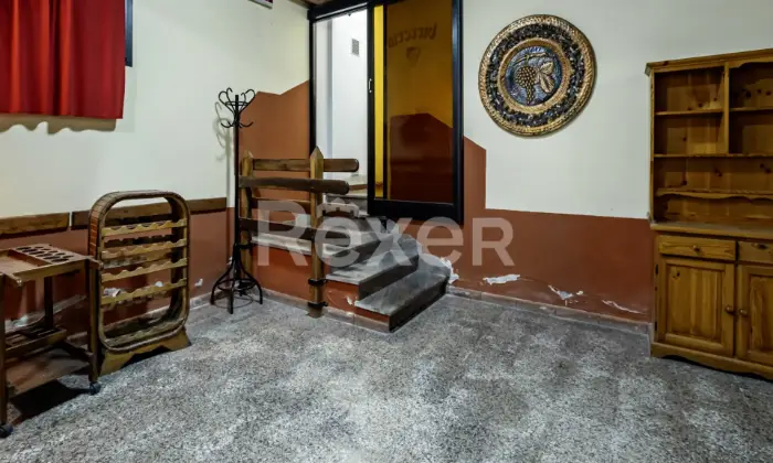 Rexer-Borgonuovo-Locale-commerciale-di-circa-mq-Altro