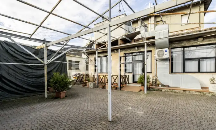 Rexer-Borgonuovo-Locale-commerciale-di-circa-mq-Altro