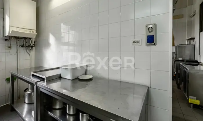 Rexer-Borgonuovo-Locale-commerciale-di-circa-mq-Altro