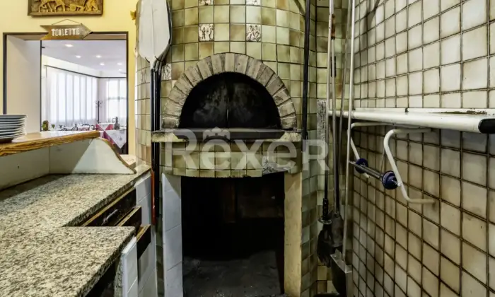 Rexer-Borgonuovo-Locale-commerciale-di-circa-mq-Altro
