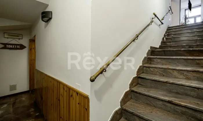 Rexer-Borgonuovo-Locale-commerciale-di-circa-mq-Altro