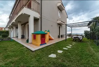 Rexer-Santa-Venerina-Vendesi-villa-bifamiliare-a-Santa-Venerina-CT-Altro