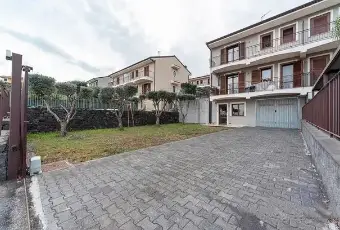 Rexer-Santa-Venerina-Vendesi-villa-bifamiliare-a-Santa-Venerina-CT-Altro