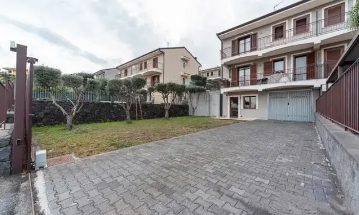 Rexer-Santa-Venerina-Vendesi-villa-bifamiliare-a-Santa-Venerina-CT-Altro