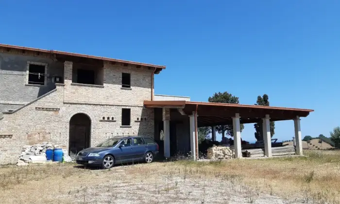 Rexer-Tortoreto-Rustico-via-del-Vecchio-Focolare-Terrabianca-Tortoreto-Garage