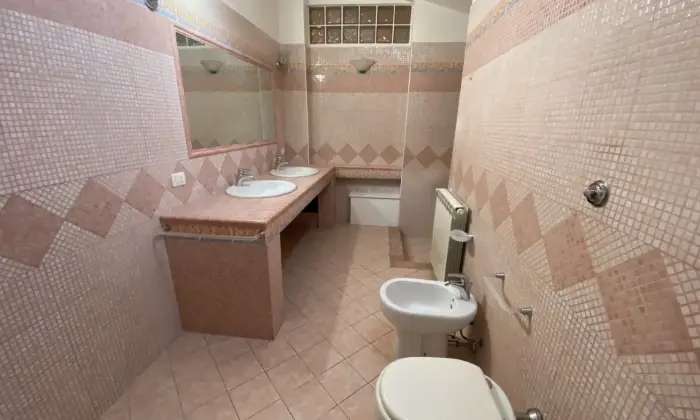 Rexer-Oristano-Appartamento-in-zona-centrale-a-Oristano-Bagno
