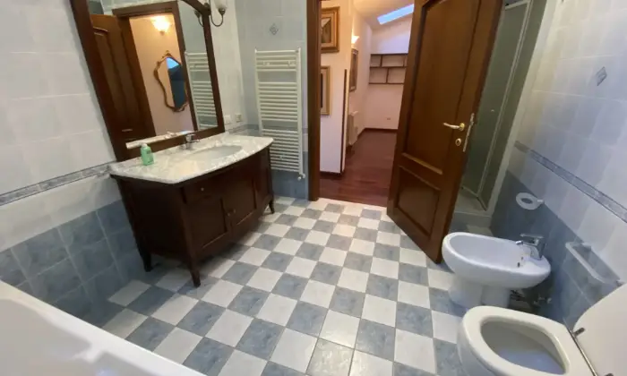 Rexer-Oristano-Appartamento-in-zona-centrale-a-Oristano-Bagno