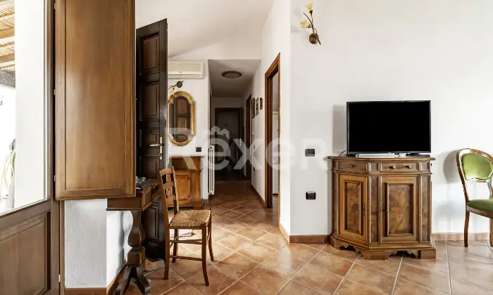 Rexer-OROSEI-Splendida-villa-con-ottime-finiture-interne-Altro