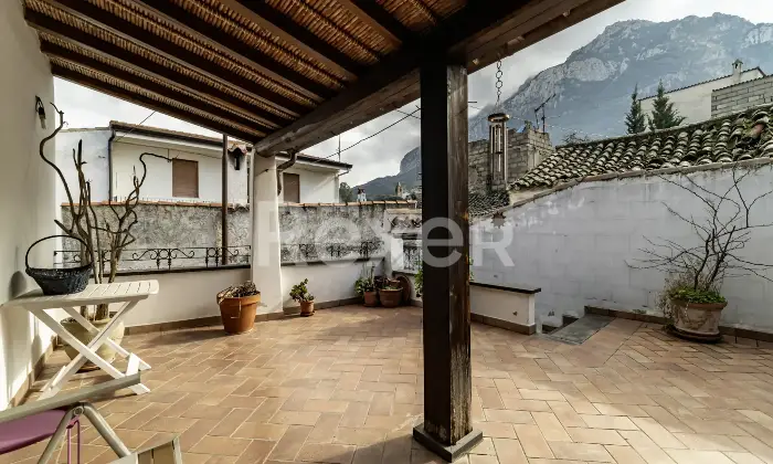 Rexer-OROSEI-Splendida-villa-con-ottime-finiture-interne-Altro