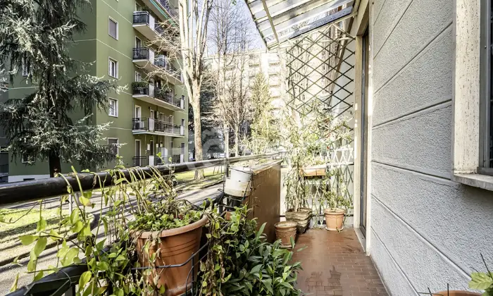 Rexer-Milano-Trilocale-in-San-Gimignano-in-contesto-condominiale-con-parco-Altro