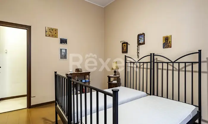 Rexer-Milano-Trilocale-in-San-Gimignano-in-contesto-condominiale-con-parco-Altro
