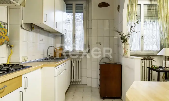 Rexer-Milano-Trilocale-in-San-Gimignano-in-contesto-condominiale-con-parco-Altro