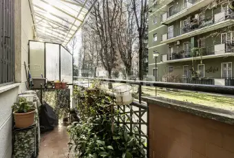 Rexer-Milano-Trilocale-in-San-Gimignano-in-contesto-condominiale-con-parco-Altro