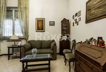 Rexer-Milano-Trilocale-in-San-Gimignano-in-contesto-condominiale-con-parco-Altro