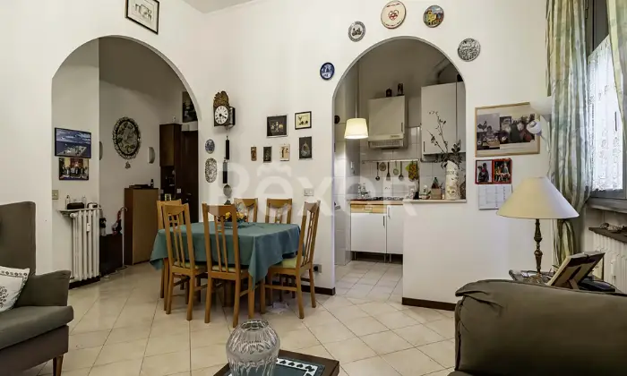 Rexer-Milano-Trilocale-in-San-Gimignano-in-contesto-condominiale-con-parco-Altro