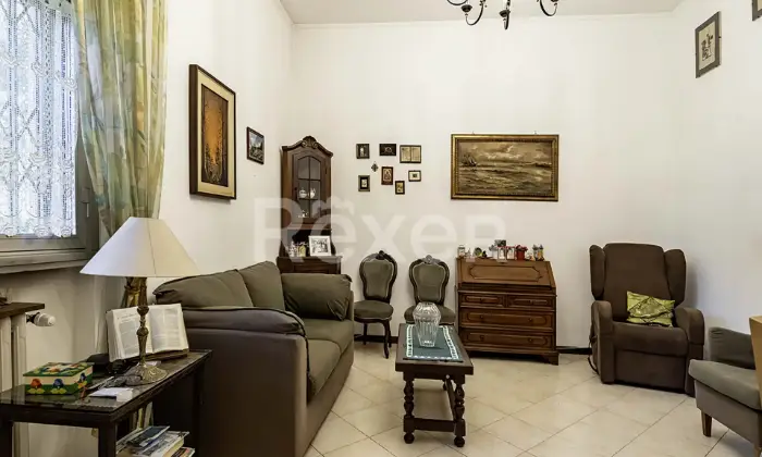 Rexer-Milano-Trilocale-in-San-Gimignano-in-contesto-condominiale-con-parco-Altro