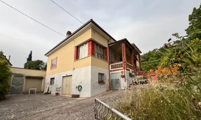 Rexer-Gualdo-Tadino-Villa-singola-in-vendita-a-Gualdo-Tadino-Altro