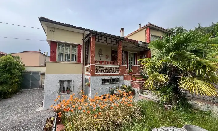 Rexer-Gualdo-Tadino-Villa-singola-in-vendita-a-Gualdo-Tadino-Altro