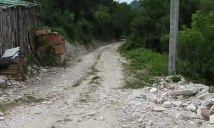 Rexer-Cagli-Rustico-e-tereni-a-Monti-Scatto-a-Cagli-PU-Altro