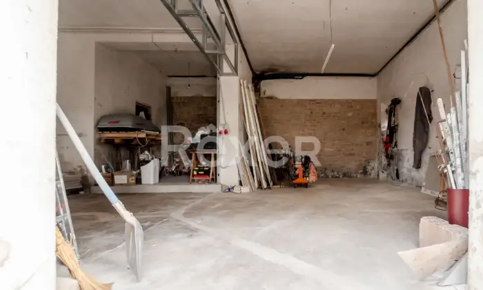 Rexer-MONTELPARO-Ampia-casa-con-corte-esclusiva-e-grande-potenziale-Altro