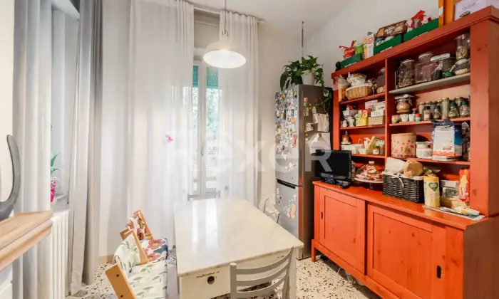 Rexer-MONTELPARO-Ampia-casa-con-corte-esclusiva-e-grande-potenziale-Altro