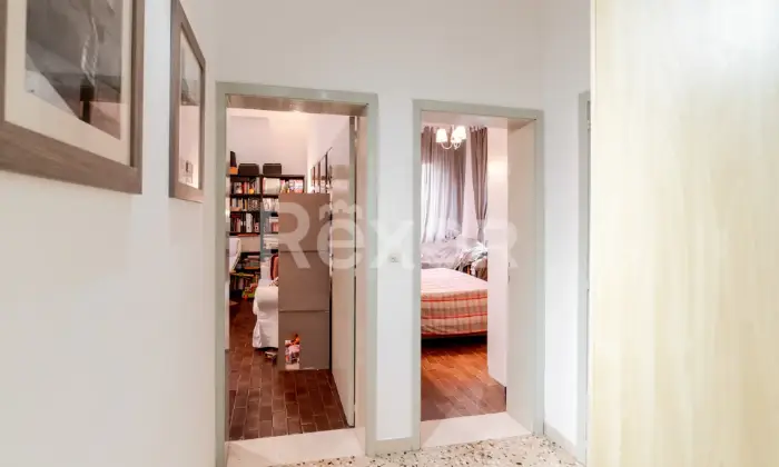 Rexer-MONTELPARO-Ampia-casa-con-corte-esclusiva-e-grande-potenziale-Altro